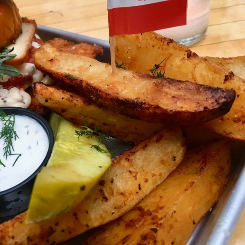 Potato Wedges Sour-Pickle Dill Cream