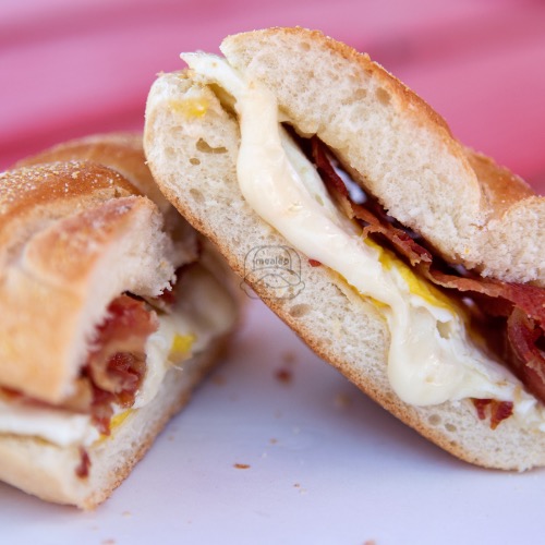 2 Eggs on a Roll